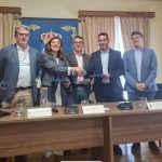 Asinado o convenio para mellorar o abastecemento de auga entre Trabada, Ribadeo e Augas de Galicia
