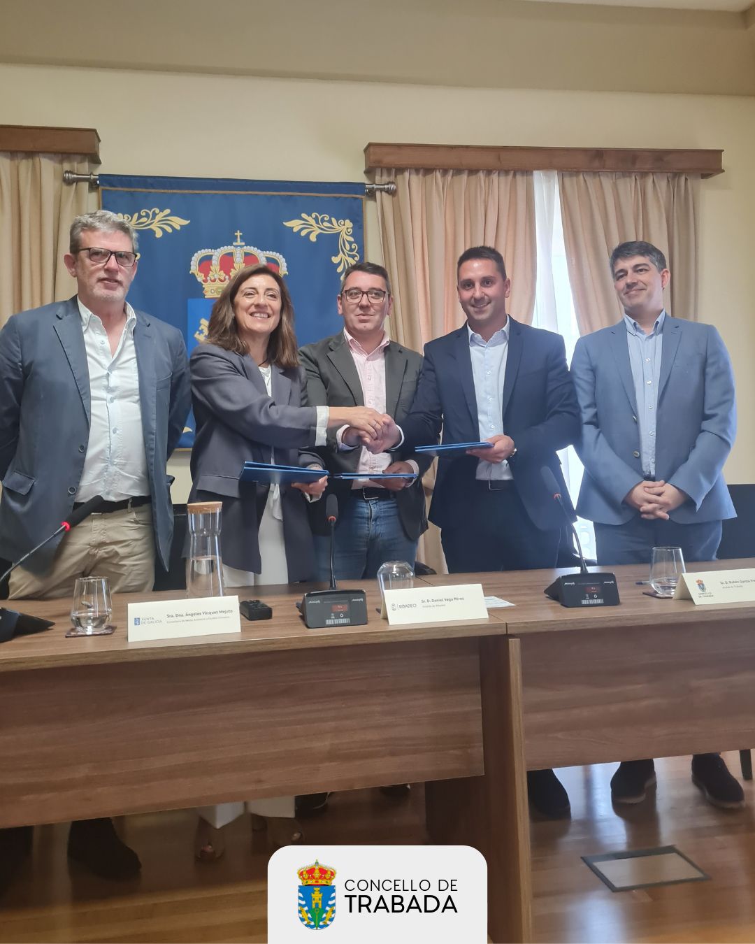 Asinado o convenio para mellorar o abastecemento de auga entre Trabada, Ribadeo e Augas de Galicia
