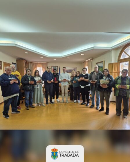 A colaboración entre o Concello de Trabada e a Asociación Saúde Mental A Mariña repítese un ano máis coa elaboración das cuncas da Enfariñada
